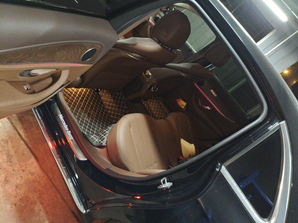 Mercedes-Benz Mercedes-Benz E-Class