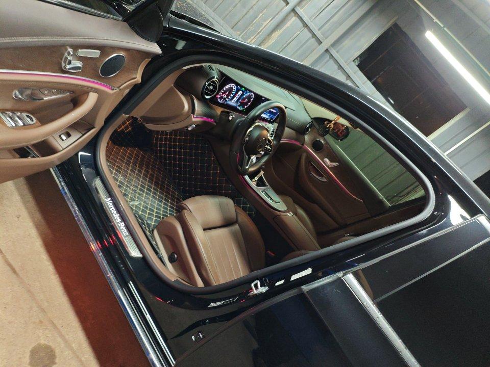 Mercedes-Benz Mercedes-Benz E-Class