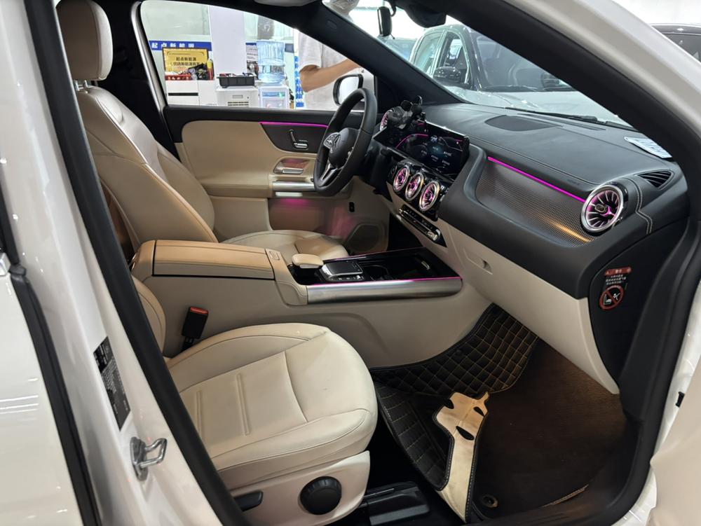 Mercedes-Benz Mercedes-Benz EQA