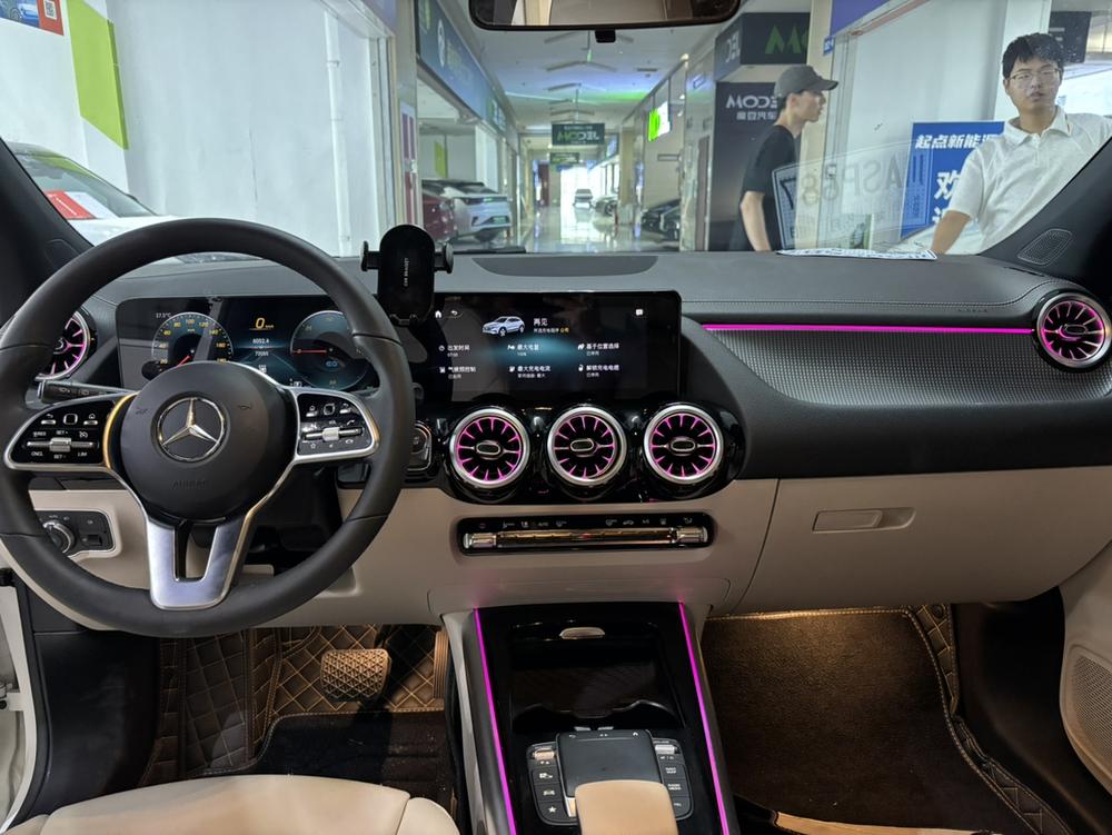 Mercedes-Benz Mercedes-Benz EQA