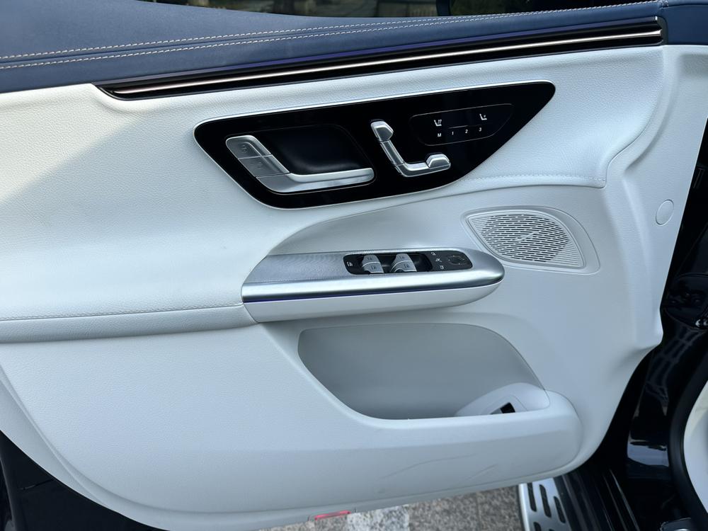 Mercedes-Benz Mercedes-Benz EQE SUV