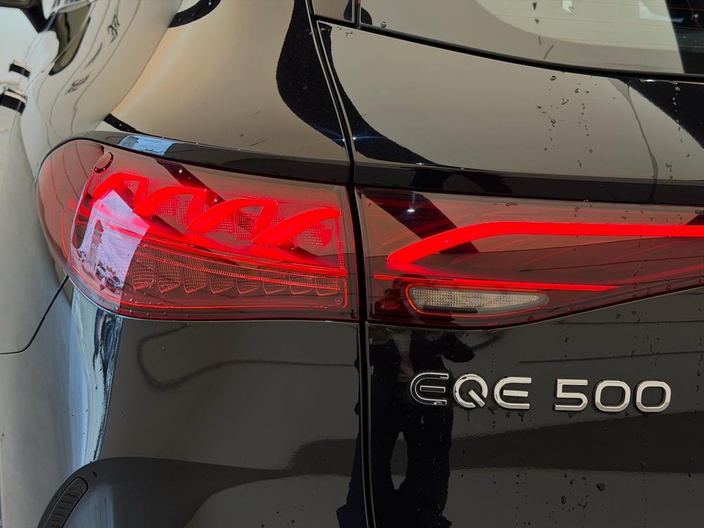 Mercedes-Benz Mercedes-Benz EQE SUV