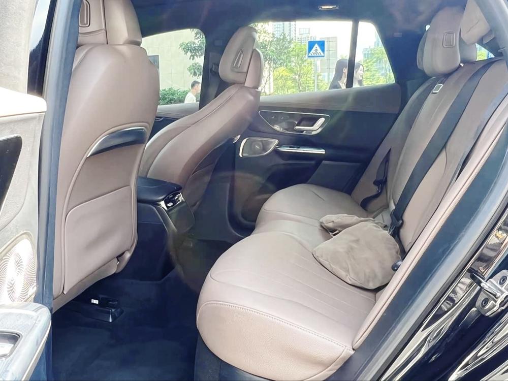 Mercedes-Benz Mercedes-Benz EQE SUV