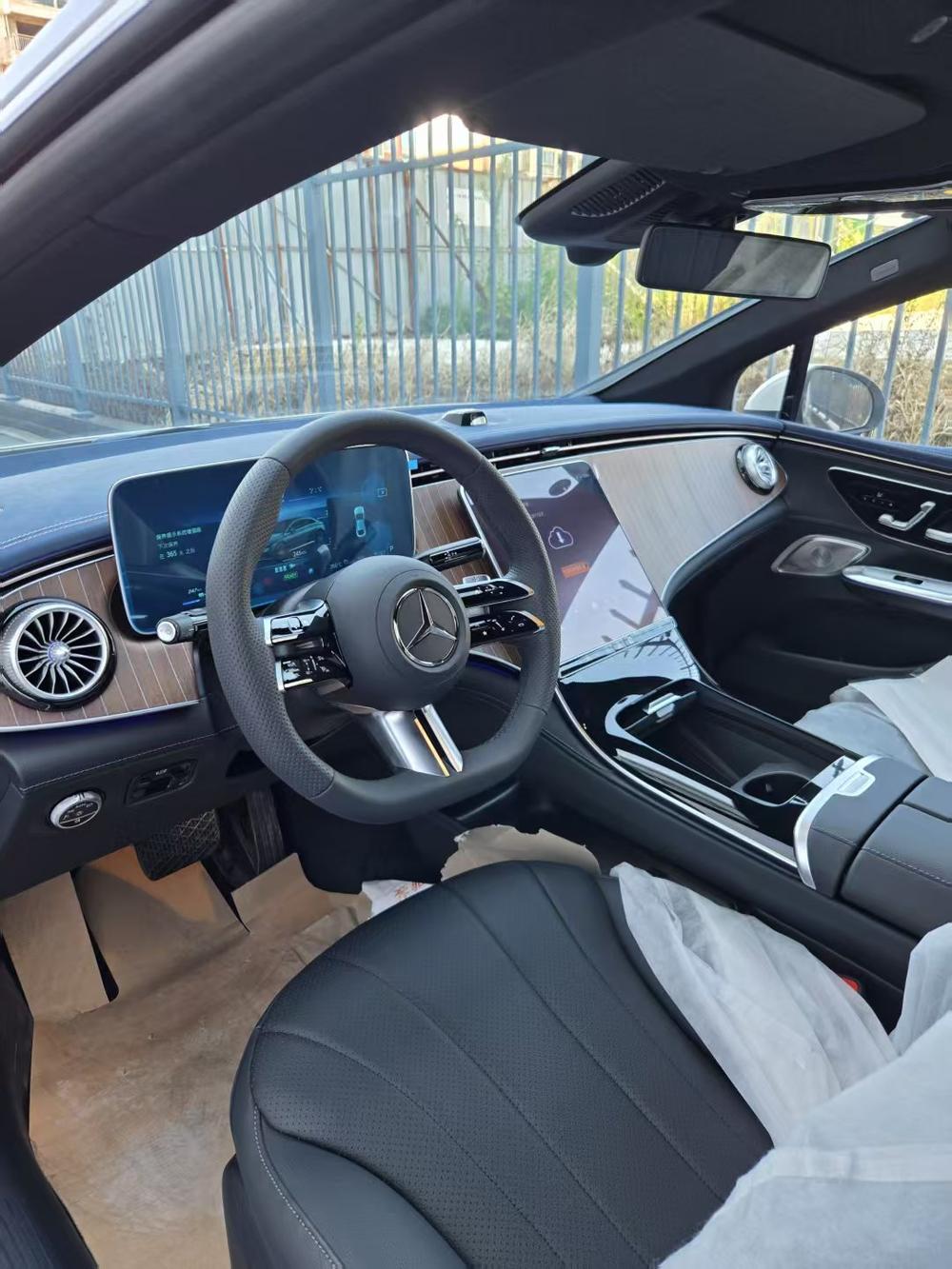 Mercedes-Benz Mercedes-Benz EQE