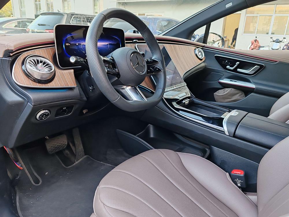 Mercedes-Benz Mercedes-Benz EQE