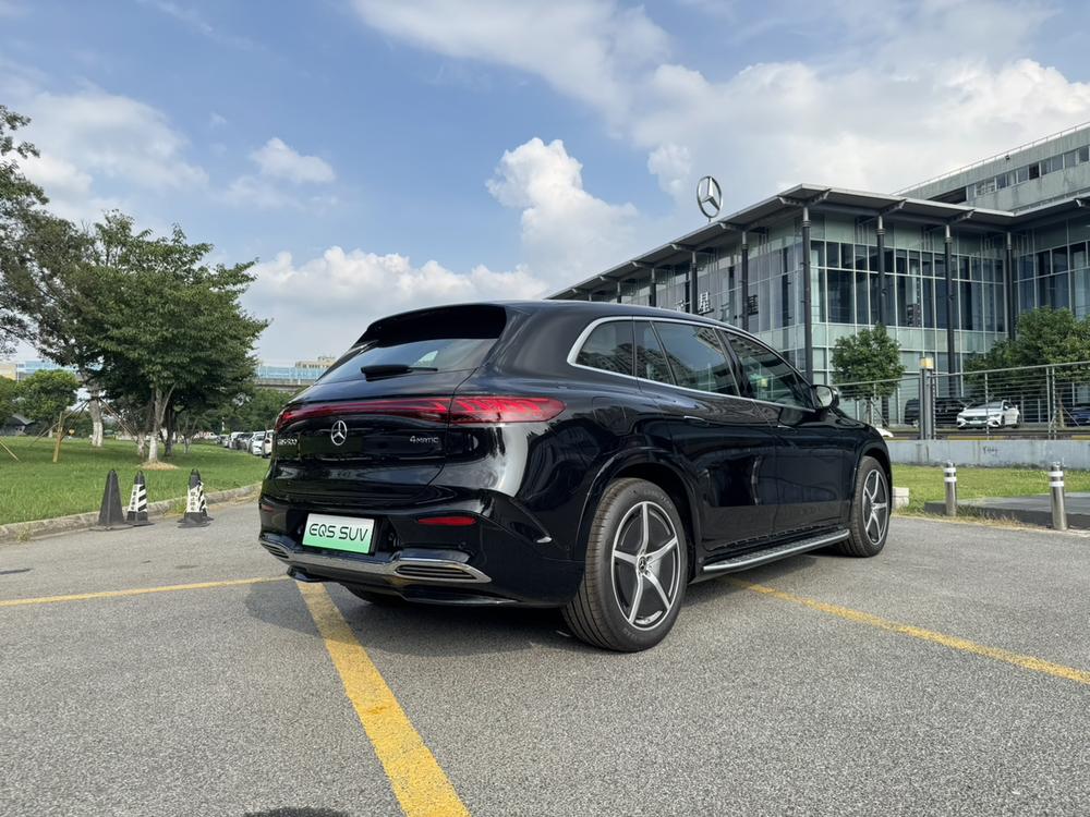 Mercedes-Benz Mercedes-Benz EQS SUV