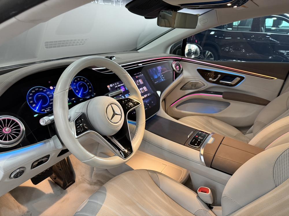 Mercedes-Benz Mercedes-Benz EQS