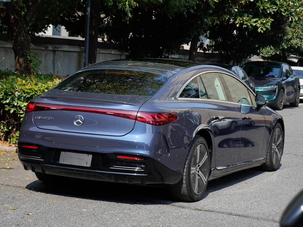 Mercedes-Benz Mercedes-Benz EQS