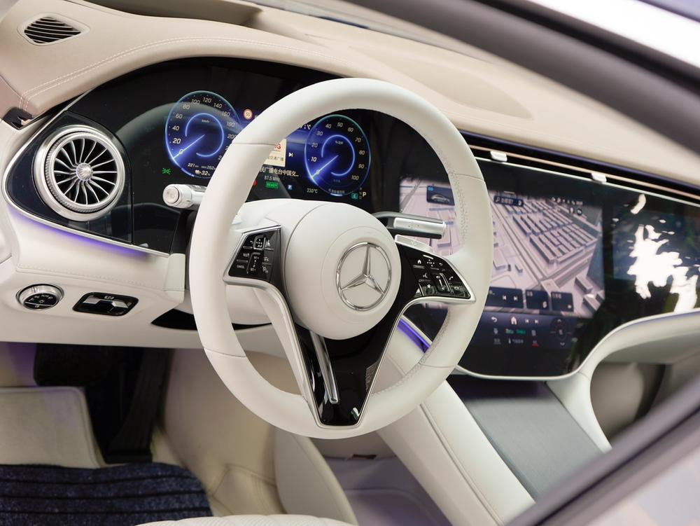 Mercedes-Benz Mercedes-Benz EQS