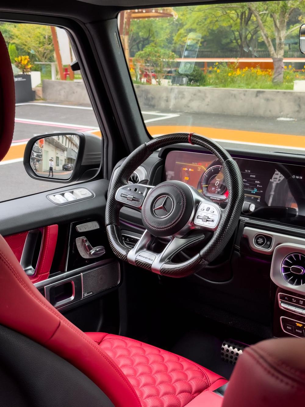 Mercedes-Benz Mercedes-Benz G-Class