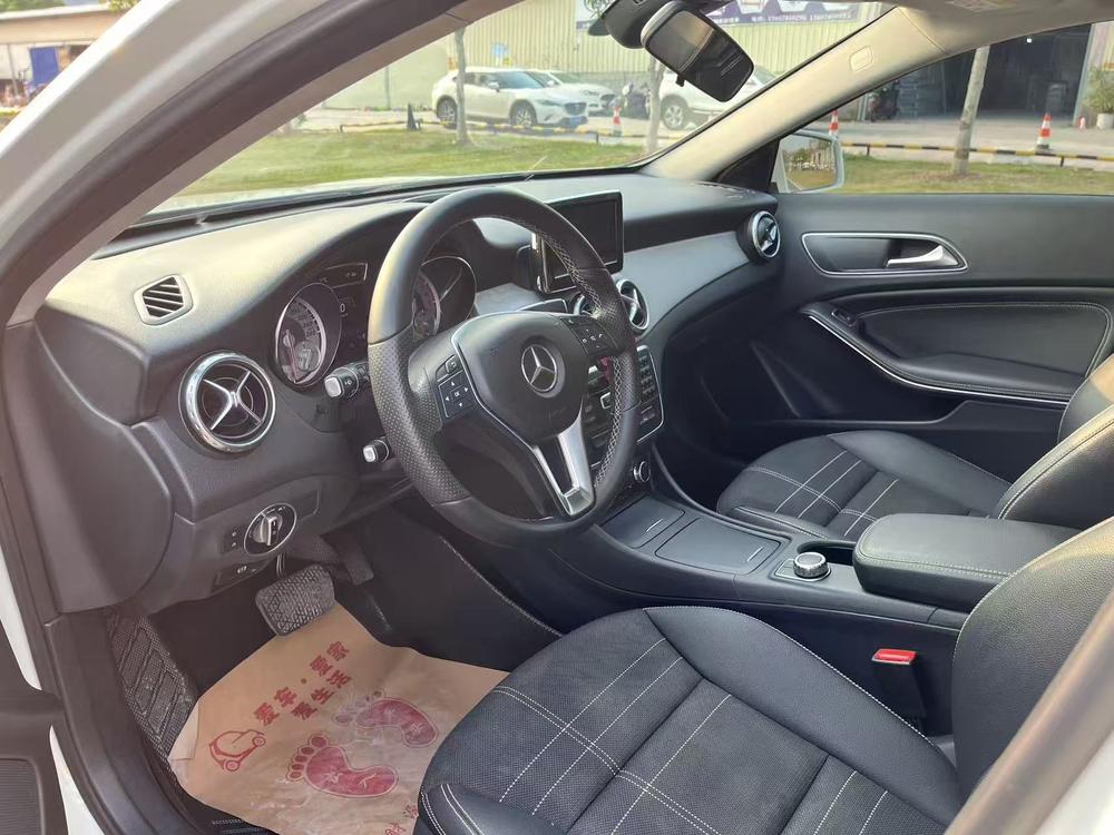 Mercedes-Benz Mercedes-Benz GLA (Import)