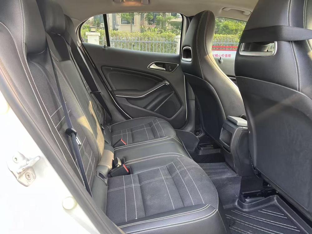 Mercedes-Benz Mercedes-Benz GLA (Import)