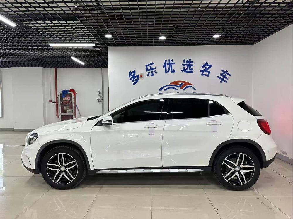 Mercedes-Benz Mercedes-Benz GLA