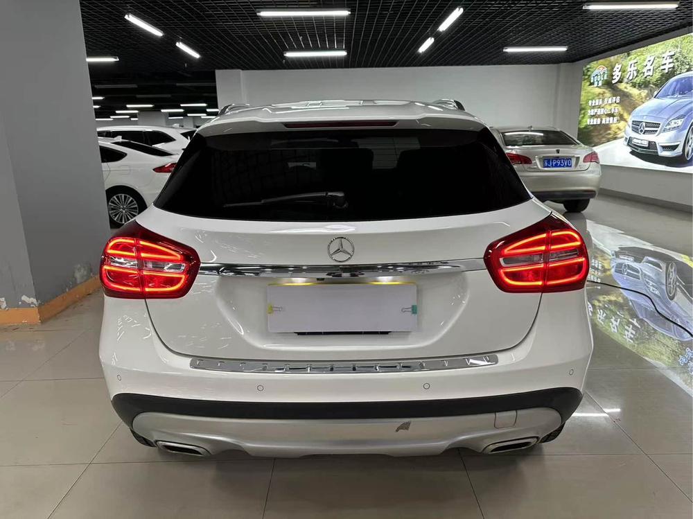 Mercedes-Benz Mercedes-Benz GLA