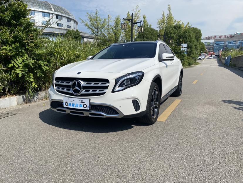 Mercedes-Benz Mercedes-Benz GLA