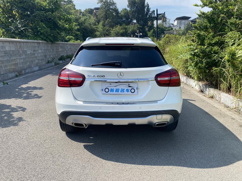 Mercedes-Benz Mercedes-Benz GLA