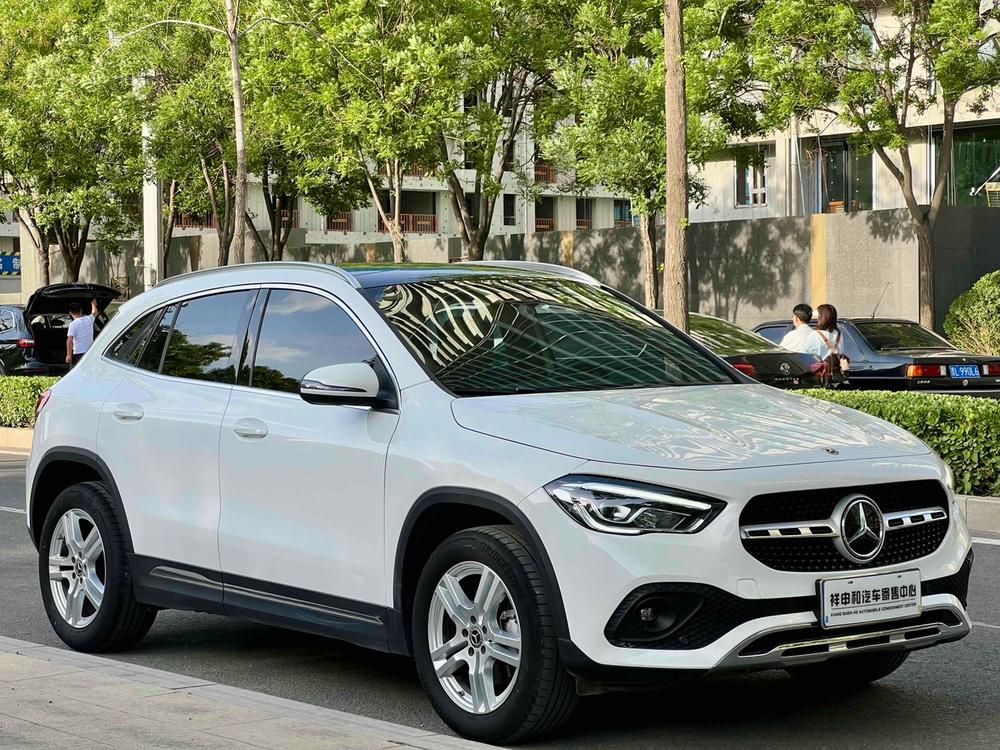 Mercedes-Benz Mercedes-Benz GLA