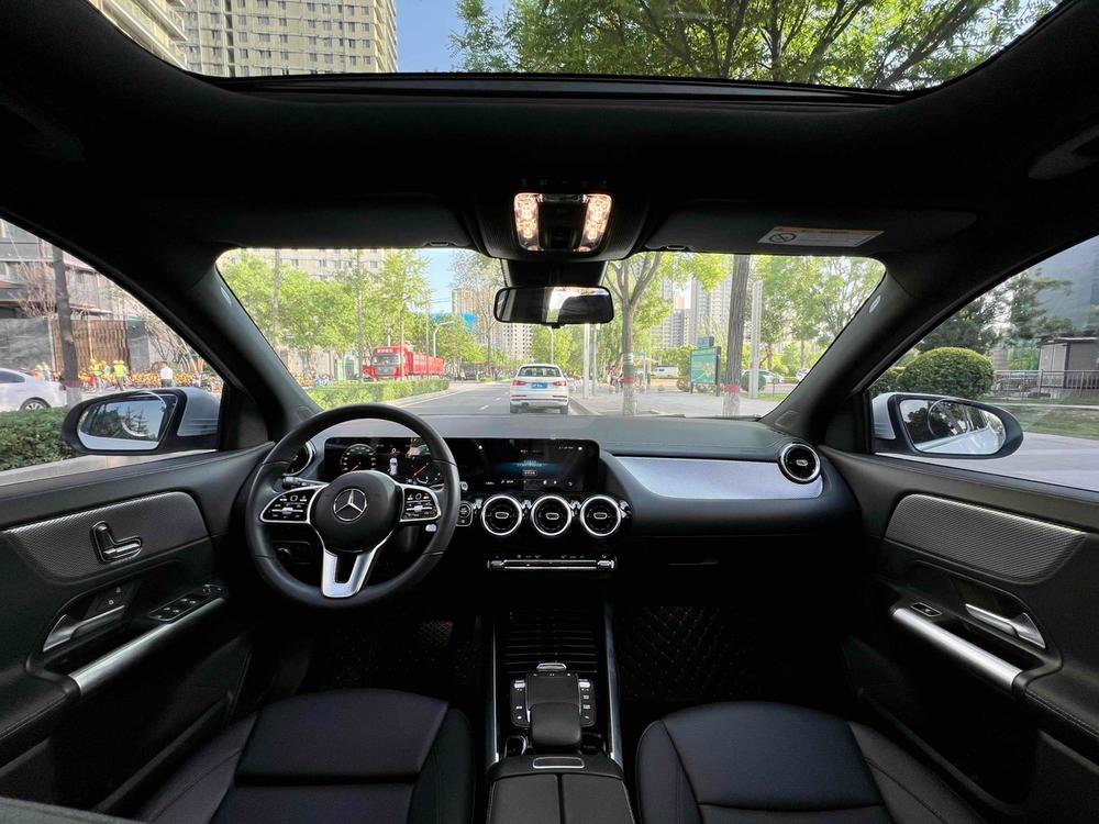 Mercedes-Benz Mercedes-Benz GLA