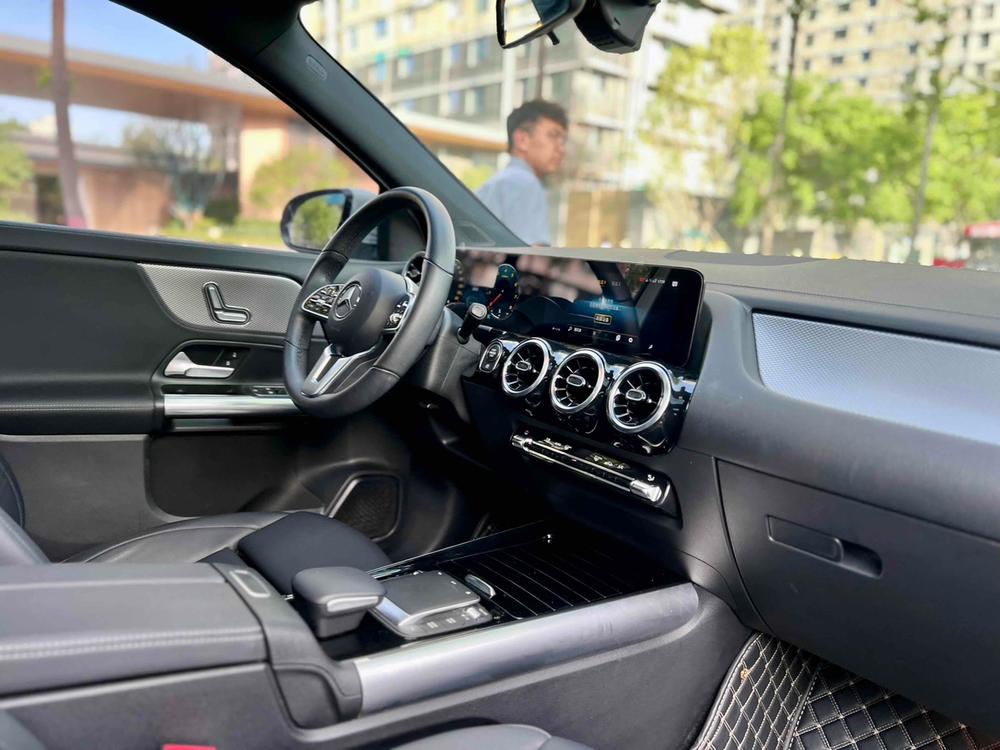 Mercedes-Benz Mercedes-Benz GLA