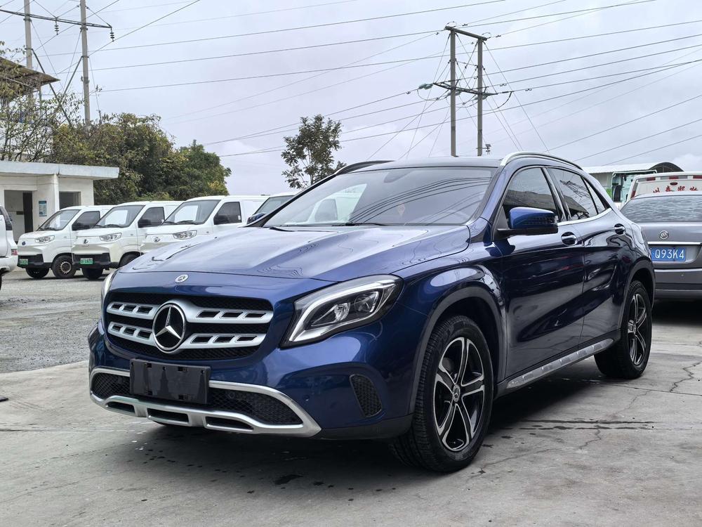 Mercedes-Benz Mercedes-Benz GLA