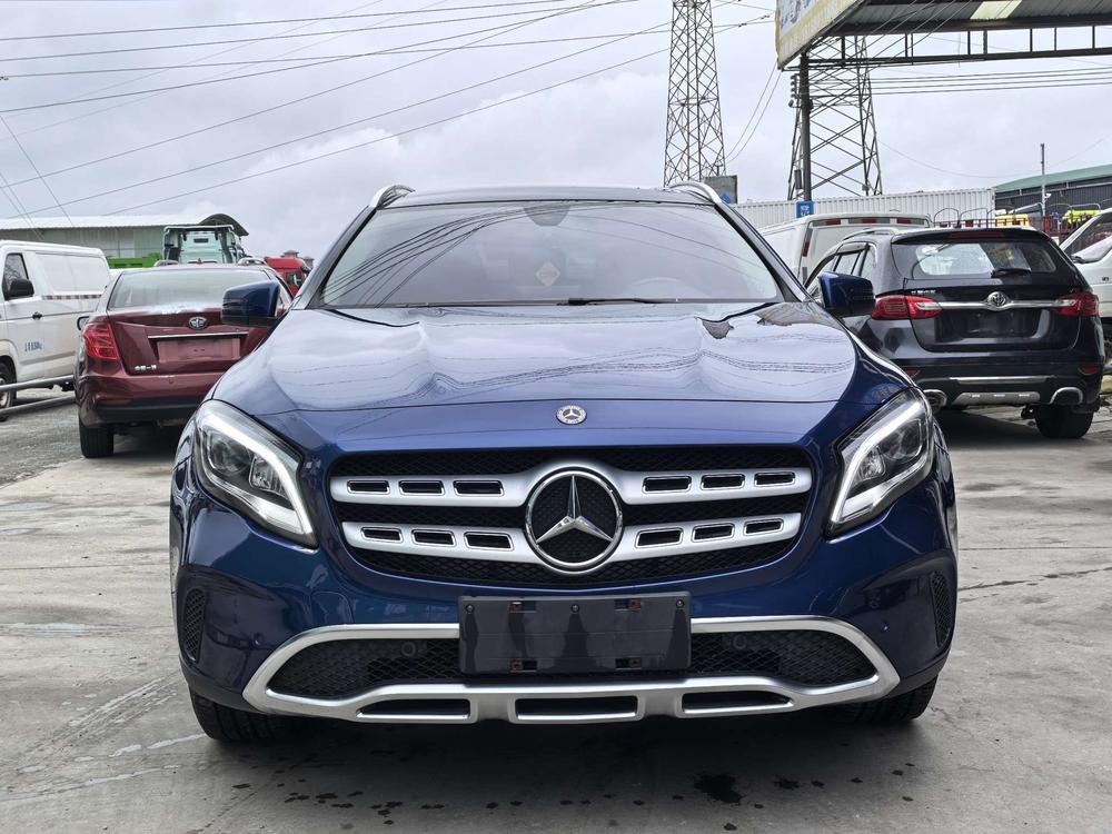 Mercedes-Benz Mercedes-Benz GLA