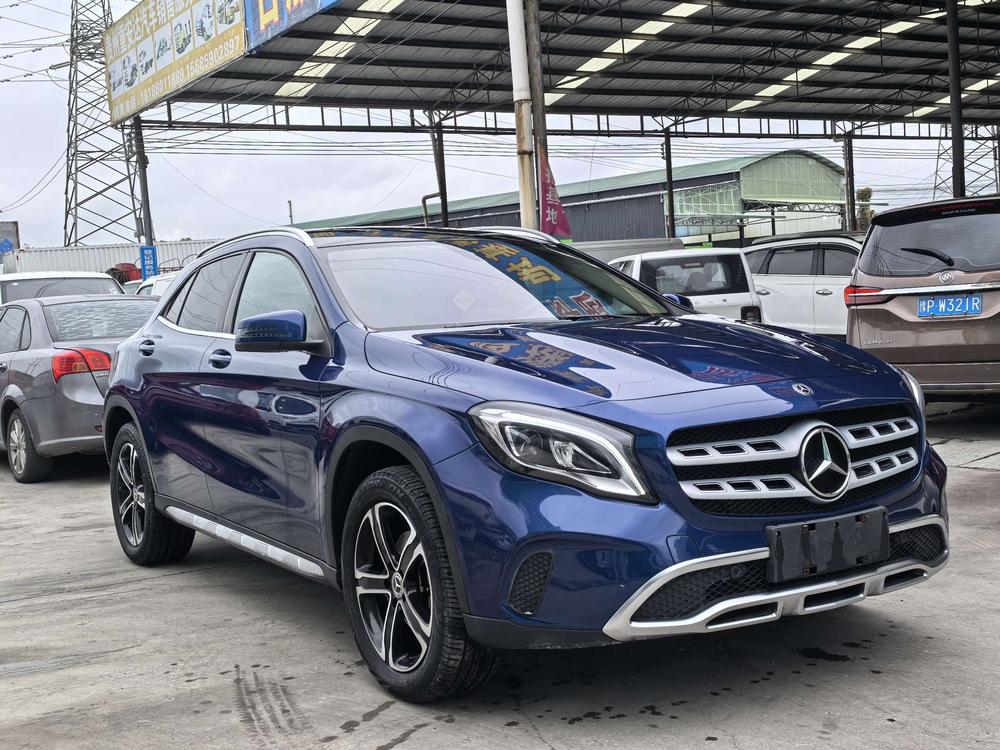 Mercedes-Benz Mercedes-Benz GLA