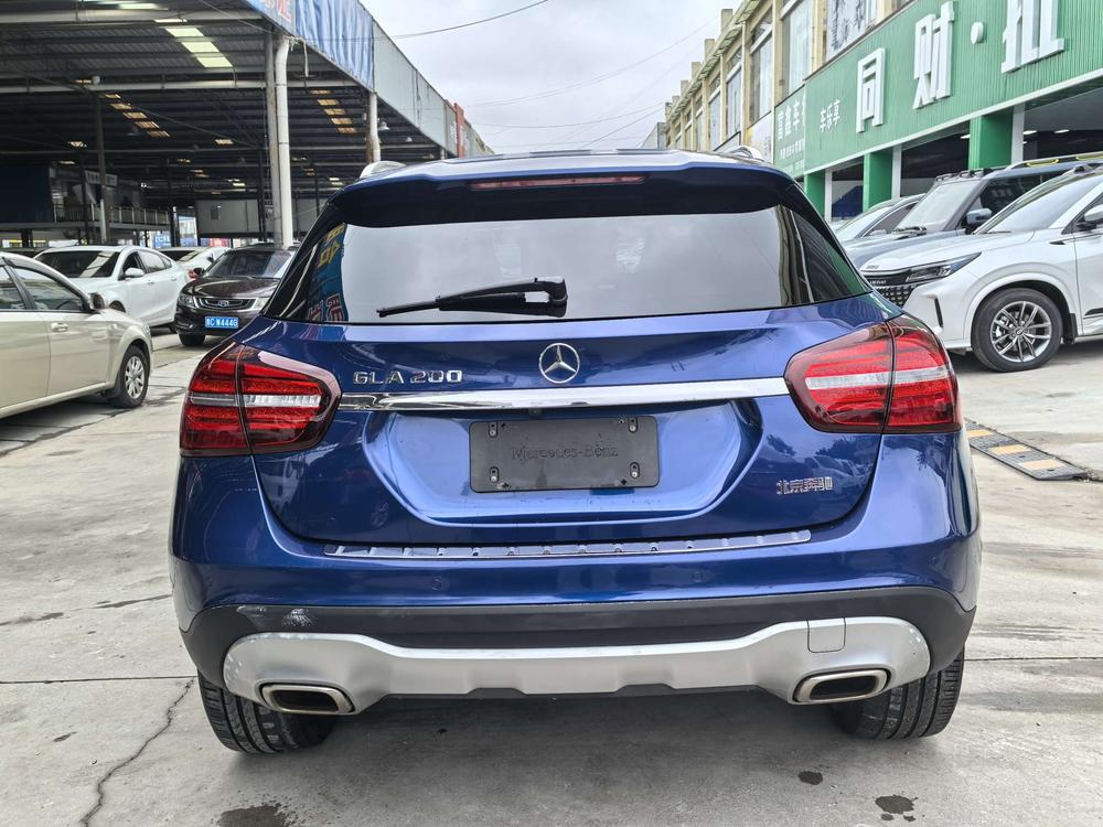 Mercedes-Benz Mercedes-Benz GLA