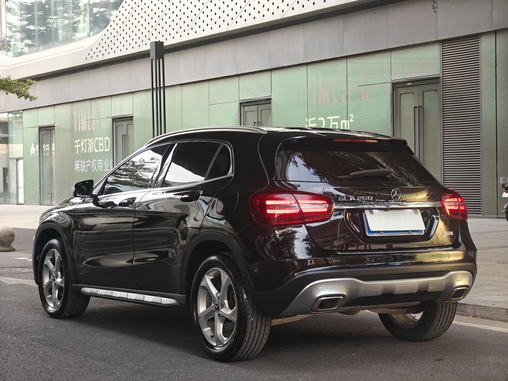 Mercedes-Benz Mercedes-Benz GLA