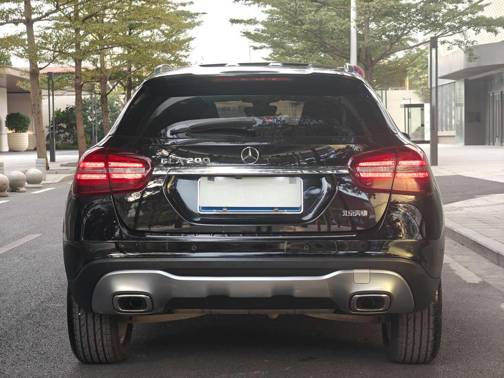 Mercedes-Benz Mercedes-Benz GLA