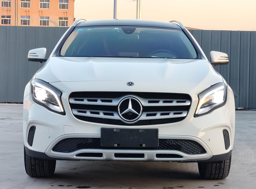 Mercedes-Benz Mercedes-Benz GLA