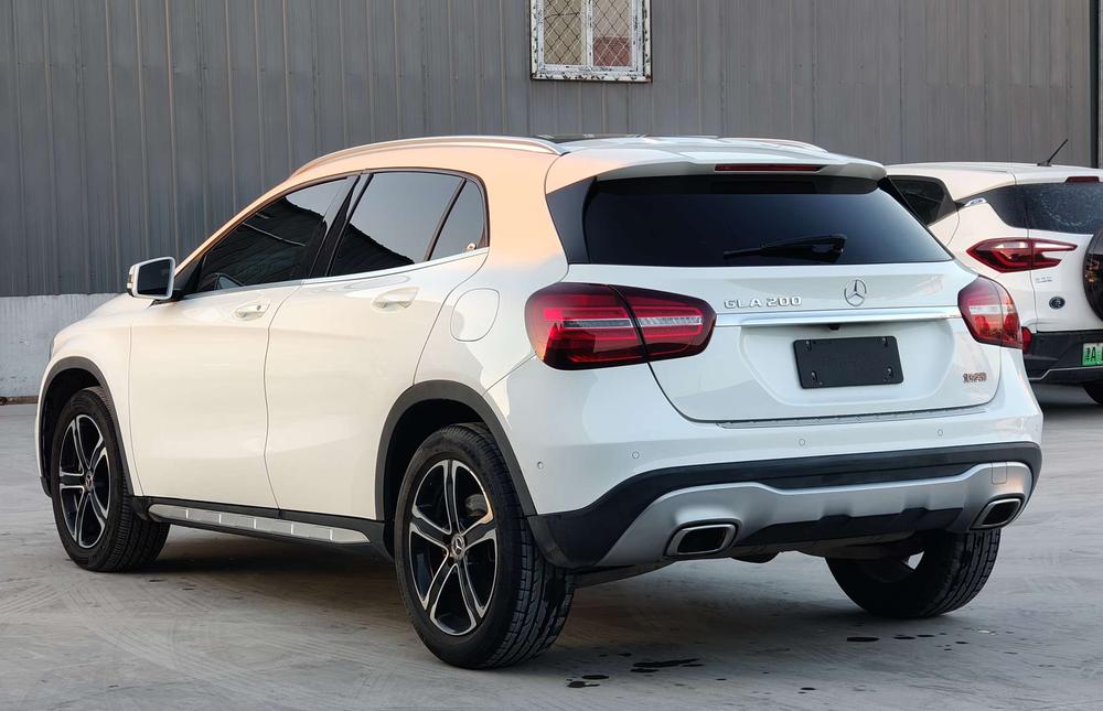 Mercedes-Benz Mercedes-Benz GLA