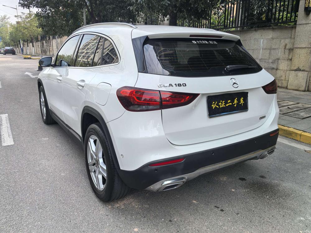 Mercedes-Benz Mercedes-Benz GLA