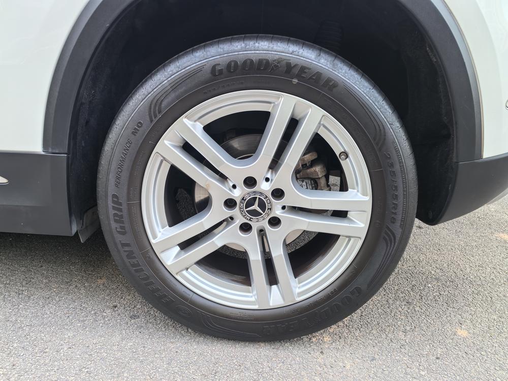 Mercedes-Benz Mercedes-Benz GLA