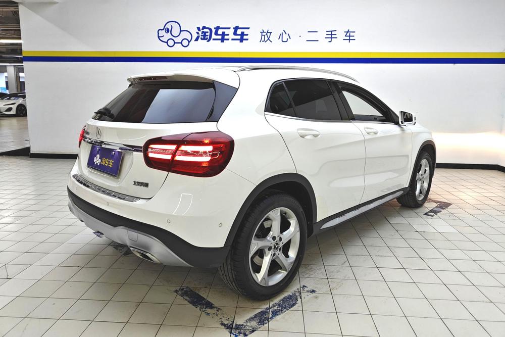 Mercedes-Benz Mercedes-Benz GLA