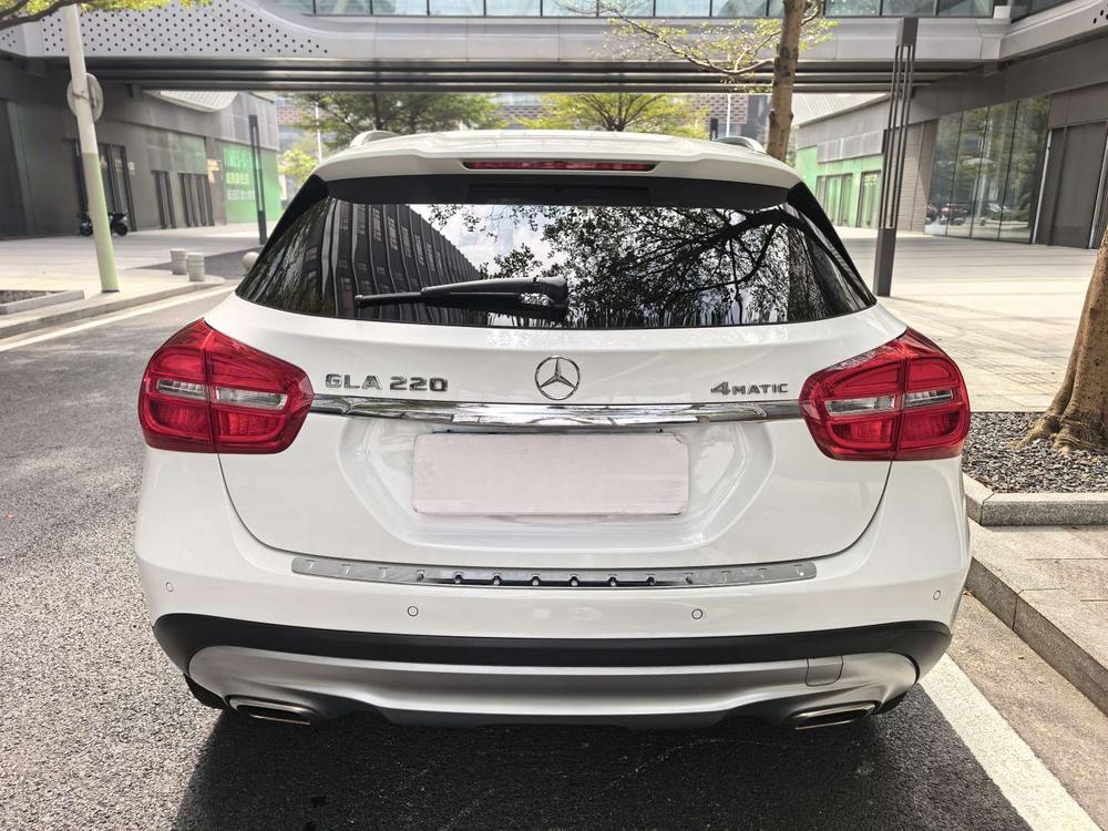 Mercedes-Benz Mercedes-Benz GLA