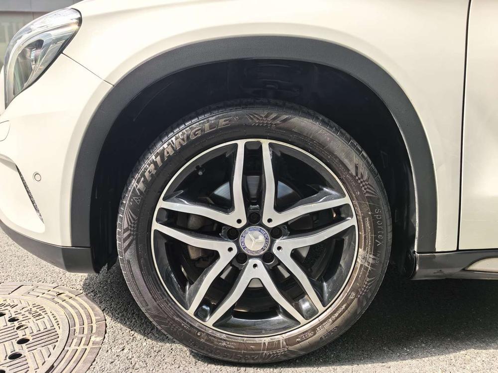 Mercedes-Benz Mercedes-Benz GLA