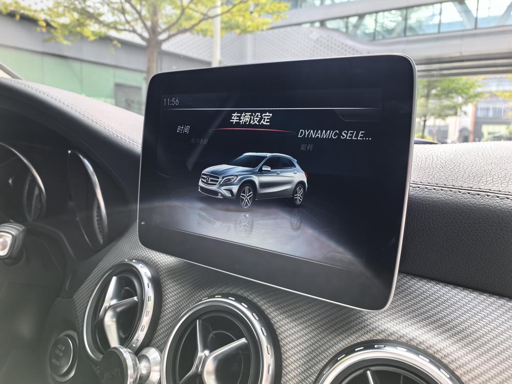 Mercedes-Benz Mercedes-Benz GLA