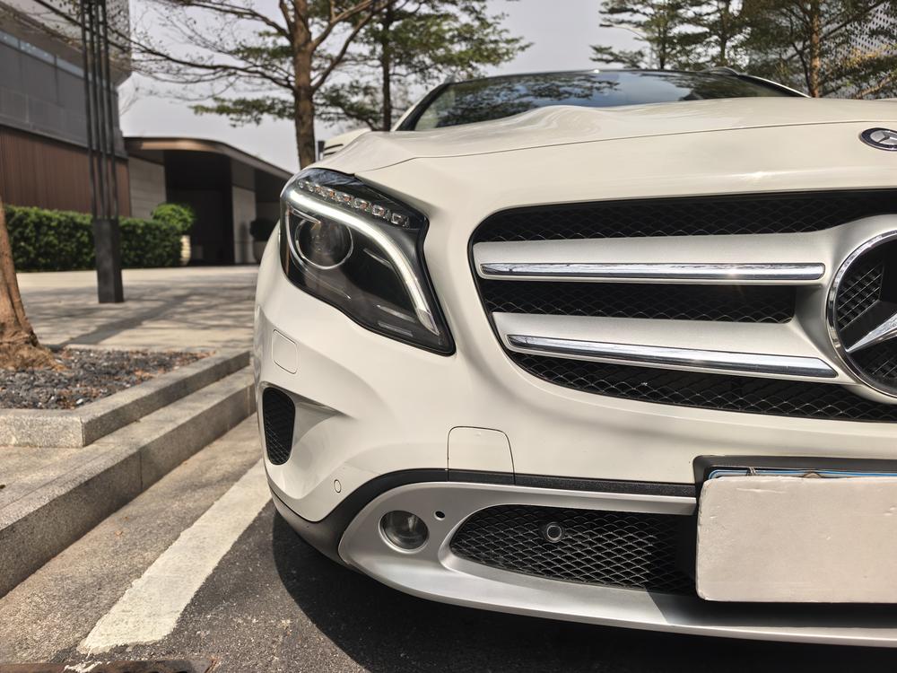 Mercedes-Benz Mercedes-Benz GLA