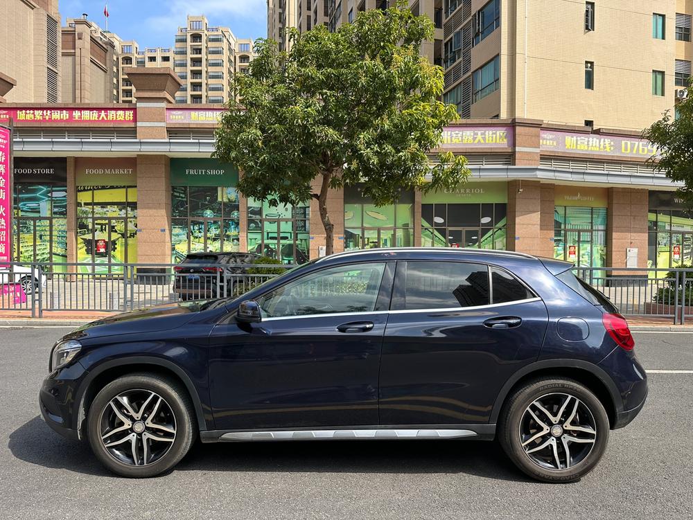 Mercedes-Benz Mercedes-Benz GLA