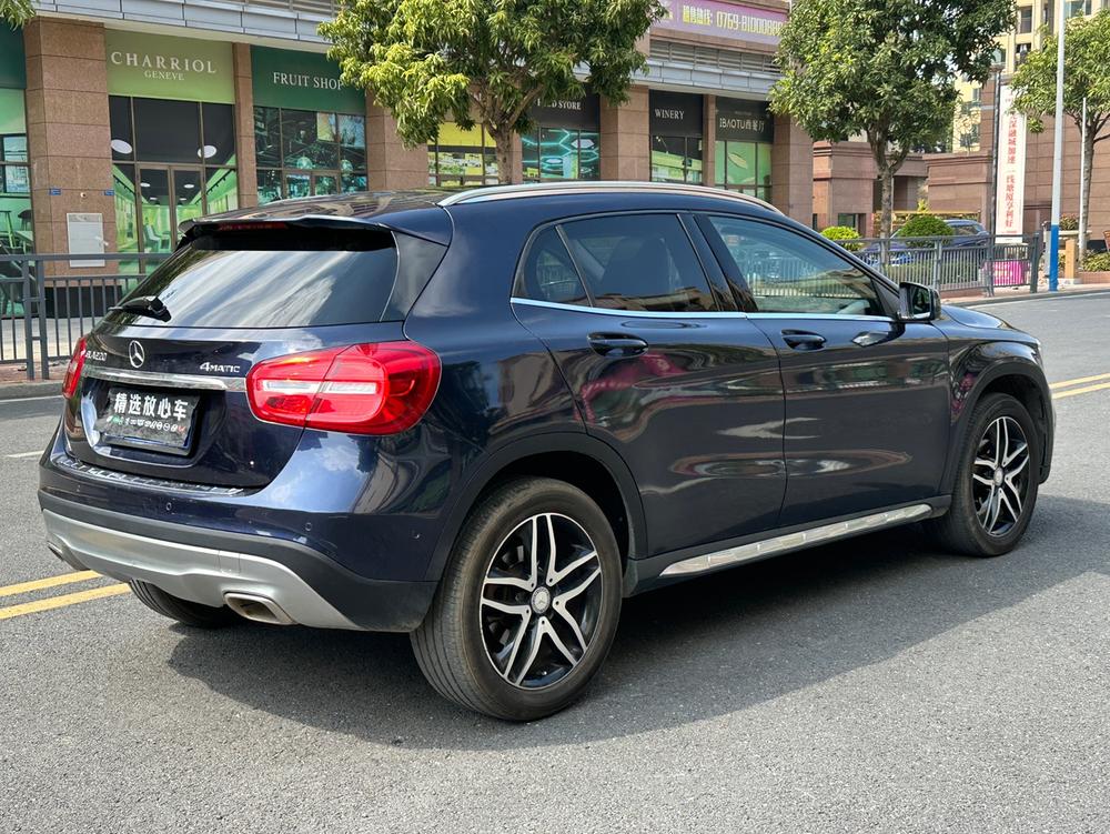 Mercedes-Benz Mercedes-Benz GLA