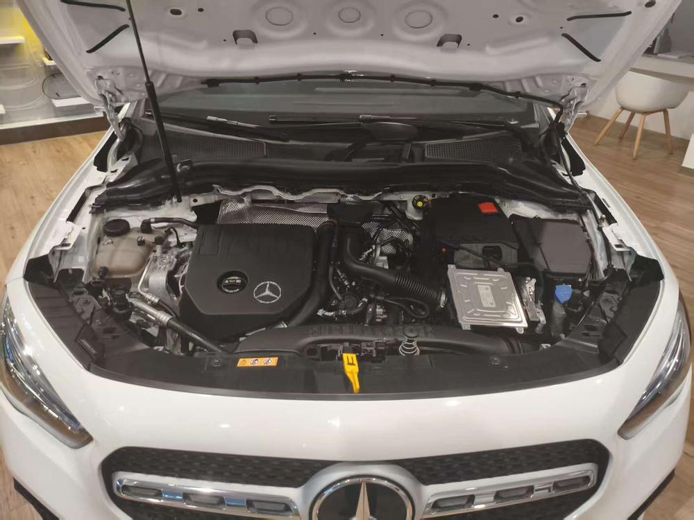 Mercedes-Benz Mercedes-Benz GLA
