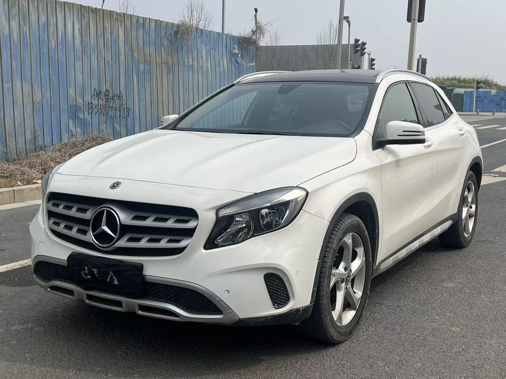 Mercedes-Benz Mercedes-Benz GLA