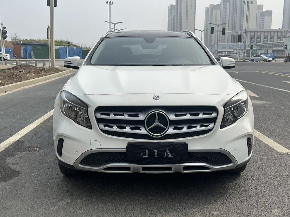 Mercedes-Benz Mercedes-Benz GLA