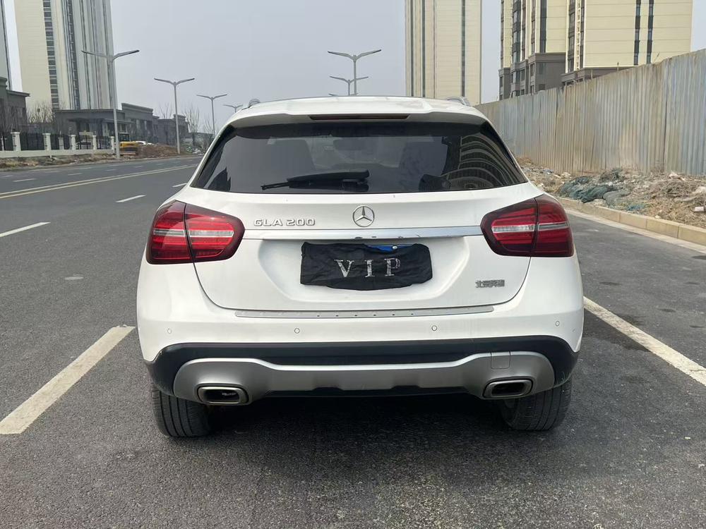 Mercedes-Benz Mercedes-Benz GLA