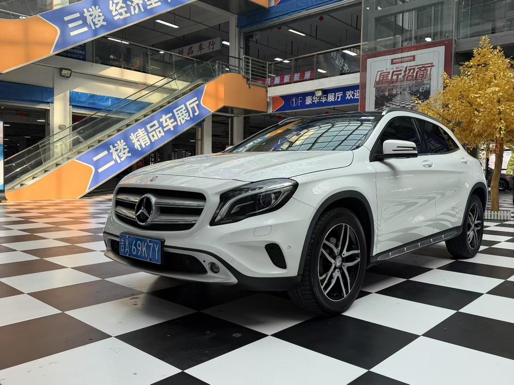 Mercedes-Benz Mercedes-Benz GLA