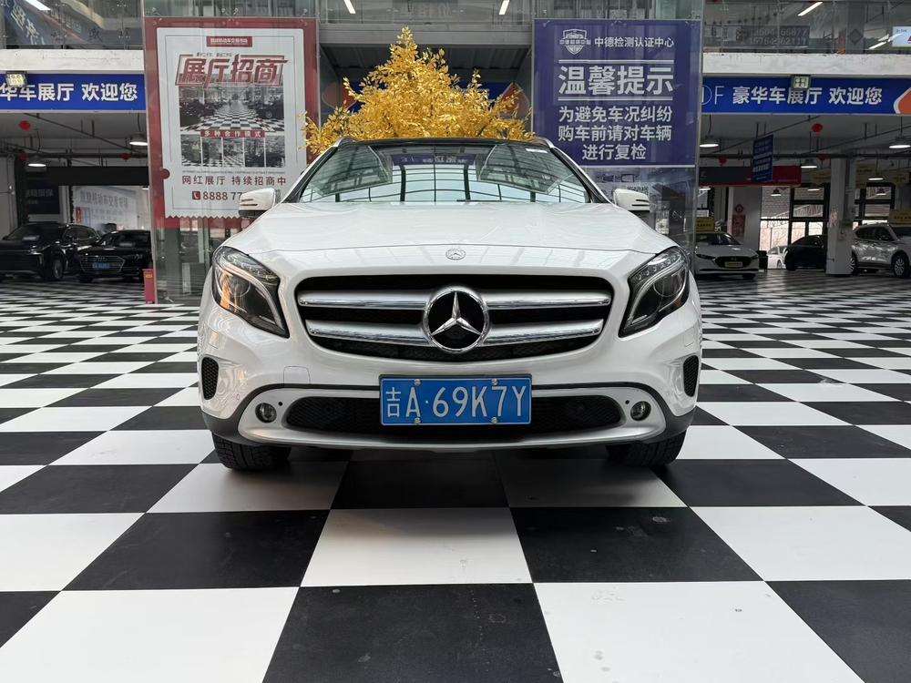 Mercedes-Benz Mercedes-Benz GLA