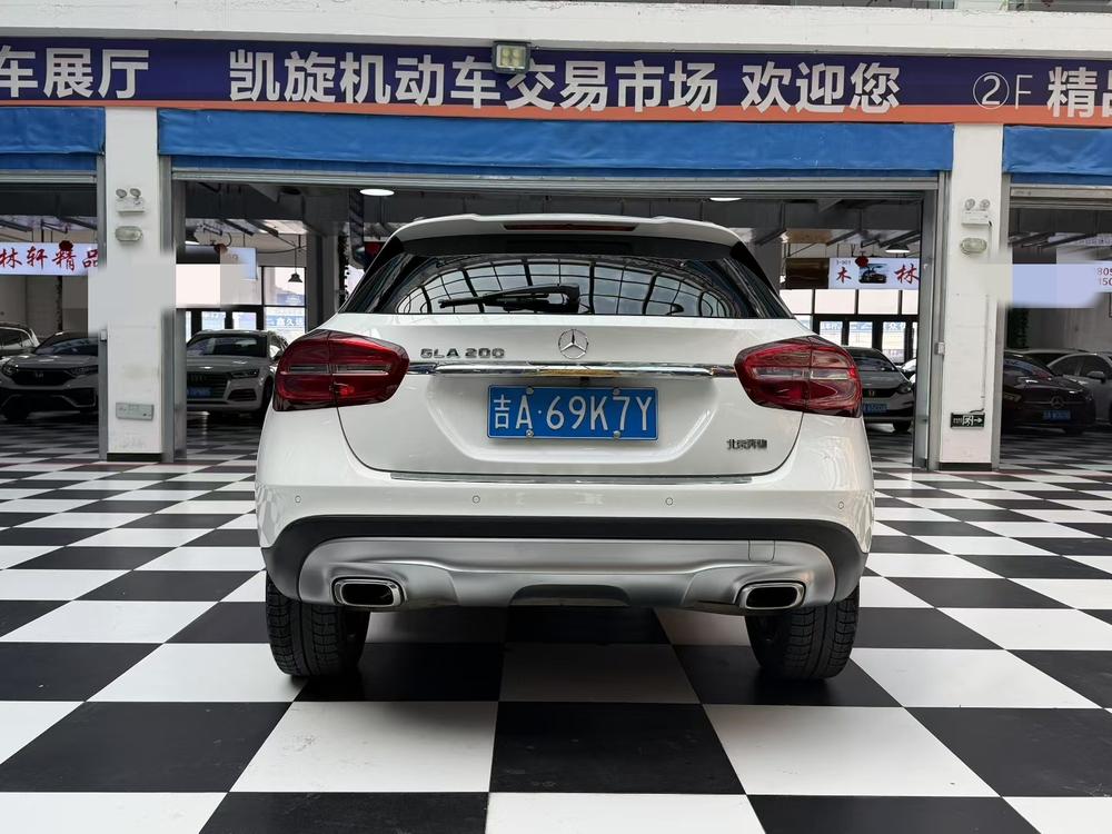 Mercedes-Benz Mercedes-Benz GLA