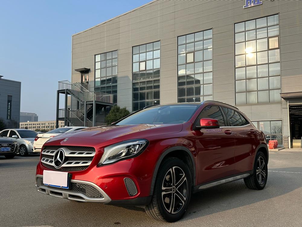 Mercedes-Benz Mercedes-Benz GLA