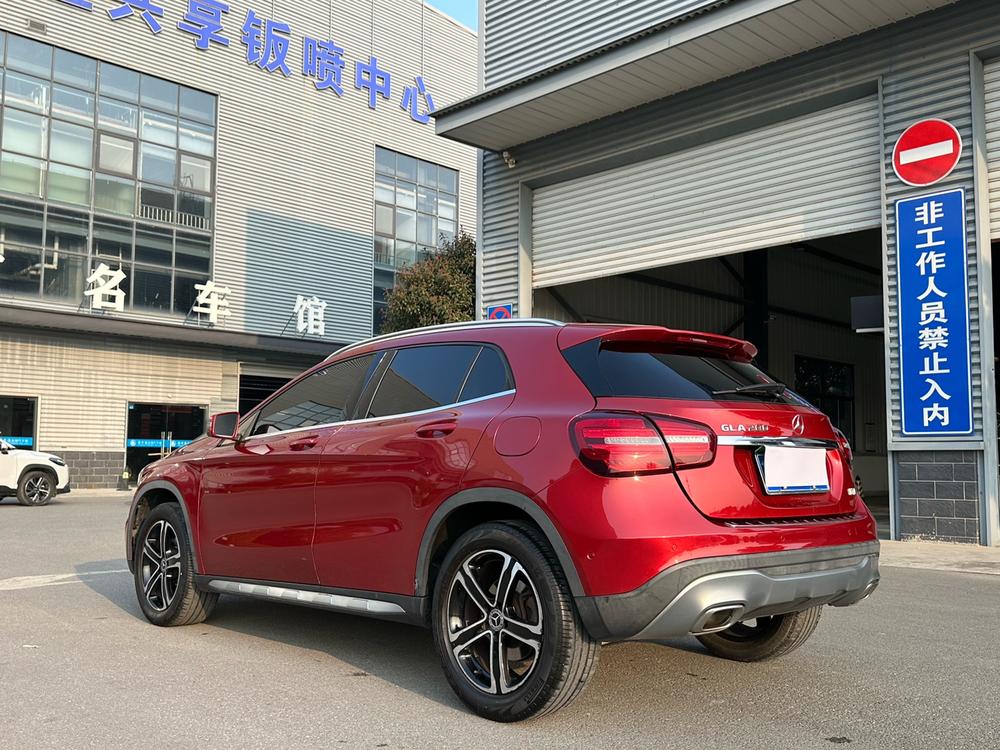 Mercedes-Benz Mercedes-Benz GLA
