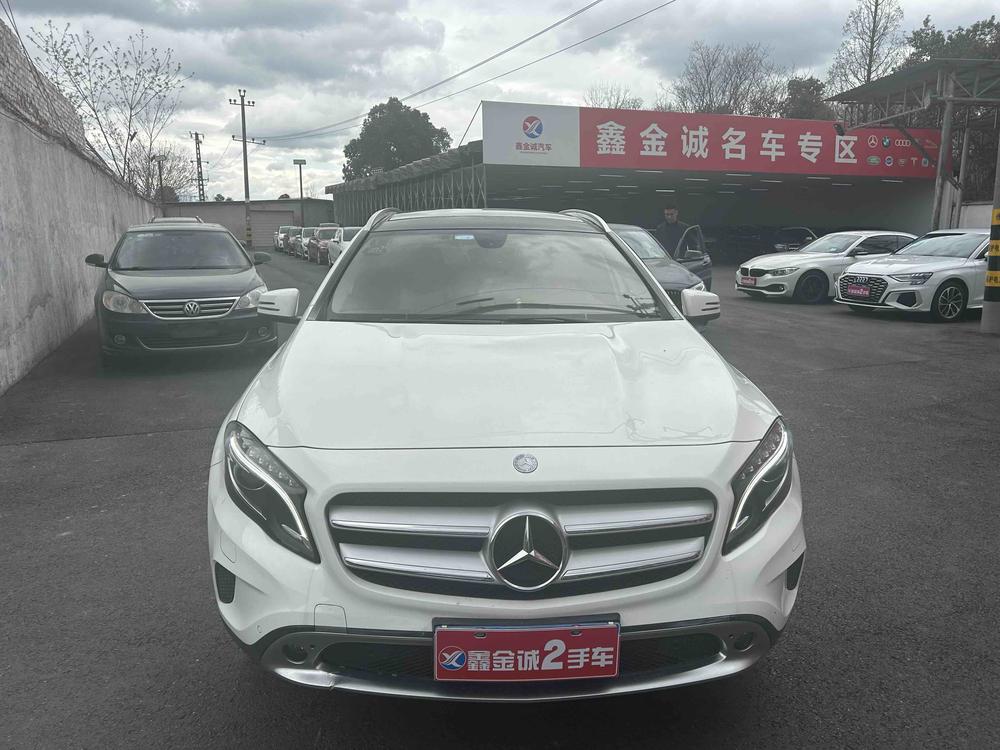 Mercedes-Benz Mercedes-Benz GLA